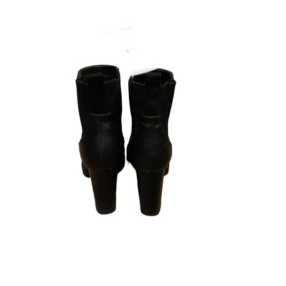 Journee Islana Comfort Foam Stacked Heel Boot - Picture 8 of 8